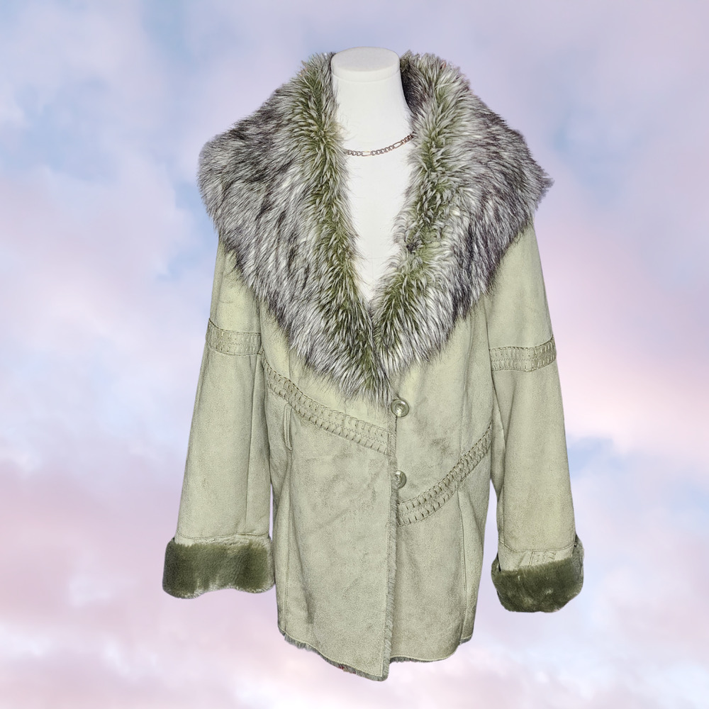 Neyelle Sage Green Faux Suede Faux Fur Collar Button Front Winter Jacket Size XL